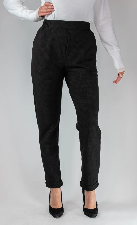 PANTALONE CON LINEA DRITTA