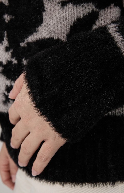 MAGLIONE CON FANTASIA FLOREALE - immagine 4